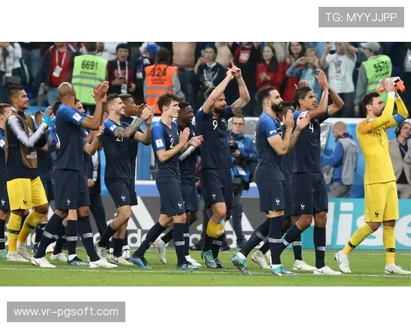 法国4比0大胜乌克兰提前晋级世界杯,姆巴佩两射一传